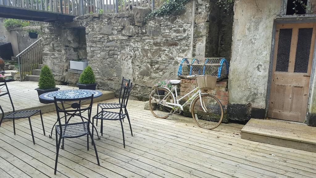The Castle Apartment Strangford Exterior foto